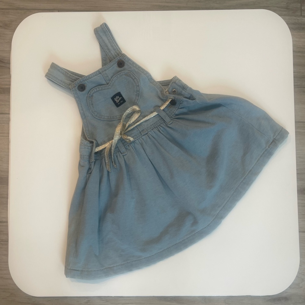 OSHKOSH/ Baby Bgosh • Light blue soft textured dress • gold bow detail